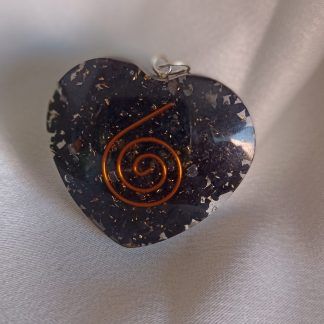 Colgante Corazón de Resina y Shungit