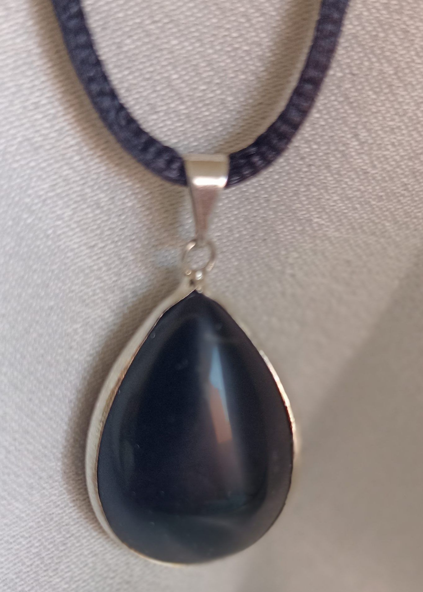 Colgante Gota Metal de Obsidiana