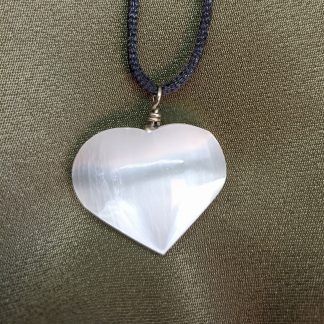 Colgante Corazón de Selenita