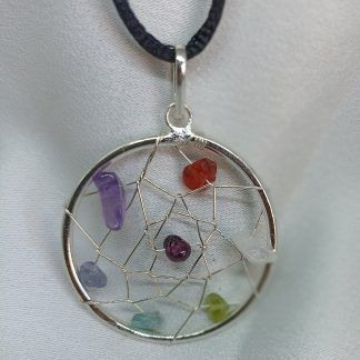 Colgante Atrapasueños con minerales de los Chakras