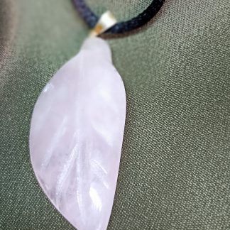 Colgante Ala de Cuarzo Rosa