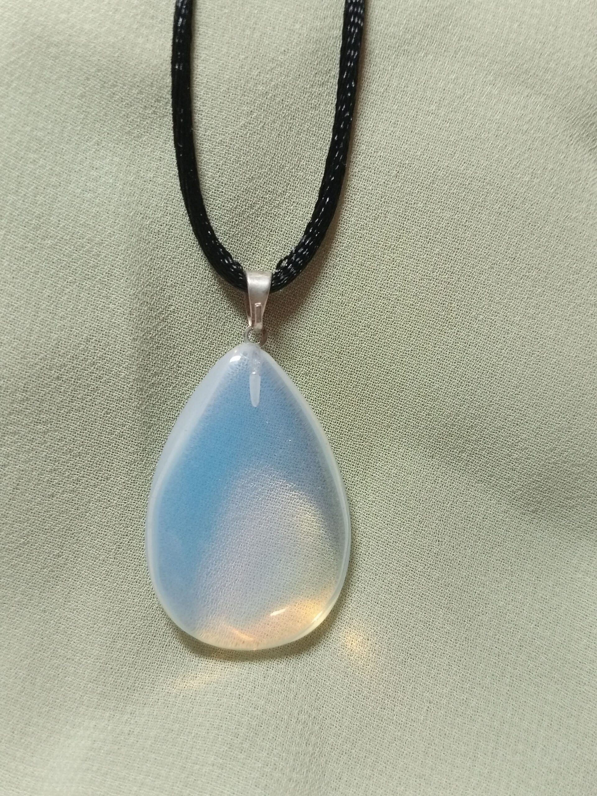 Colgante Gota de Opalina