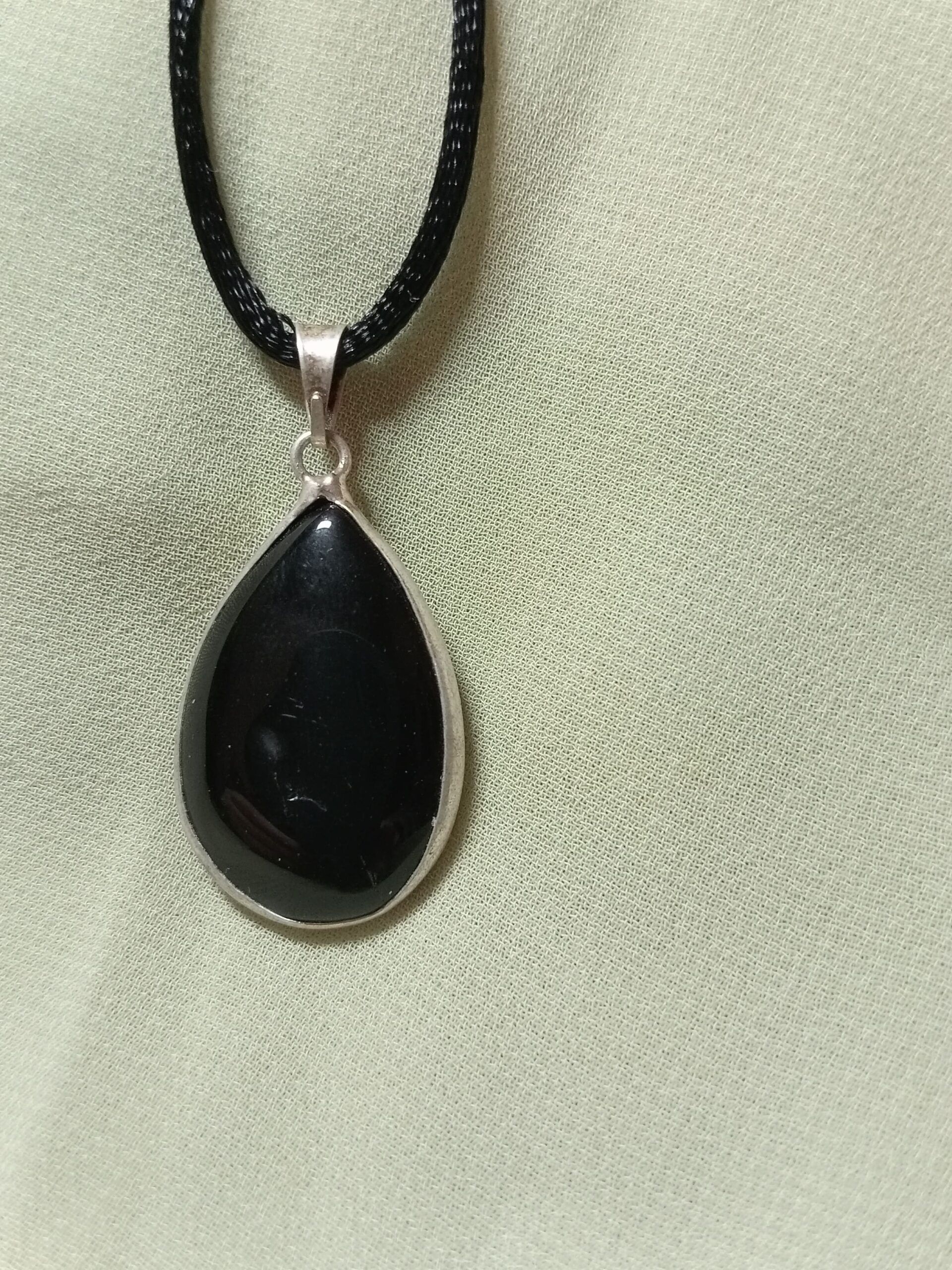 Colgante Gota Metal de Obsidiana - Imagen 4