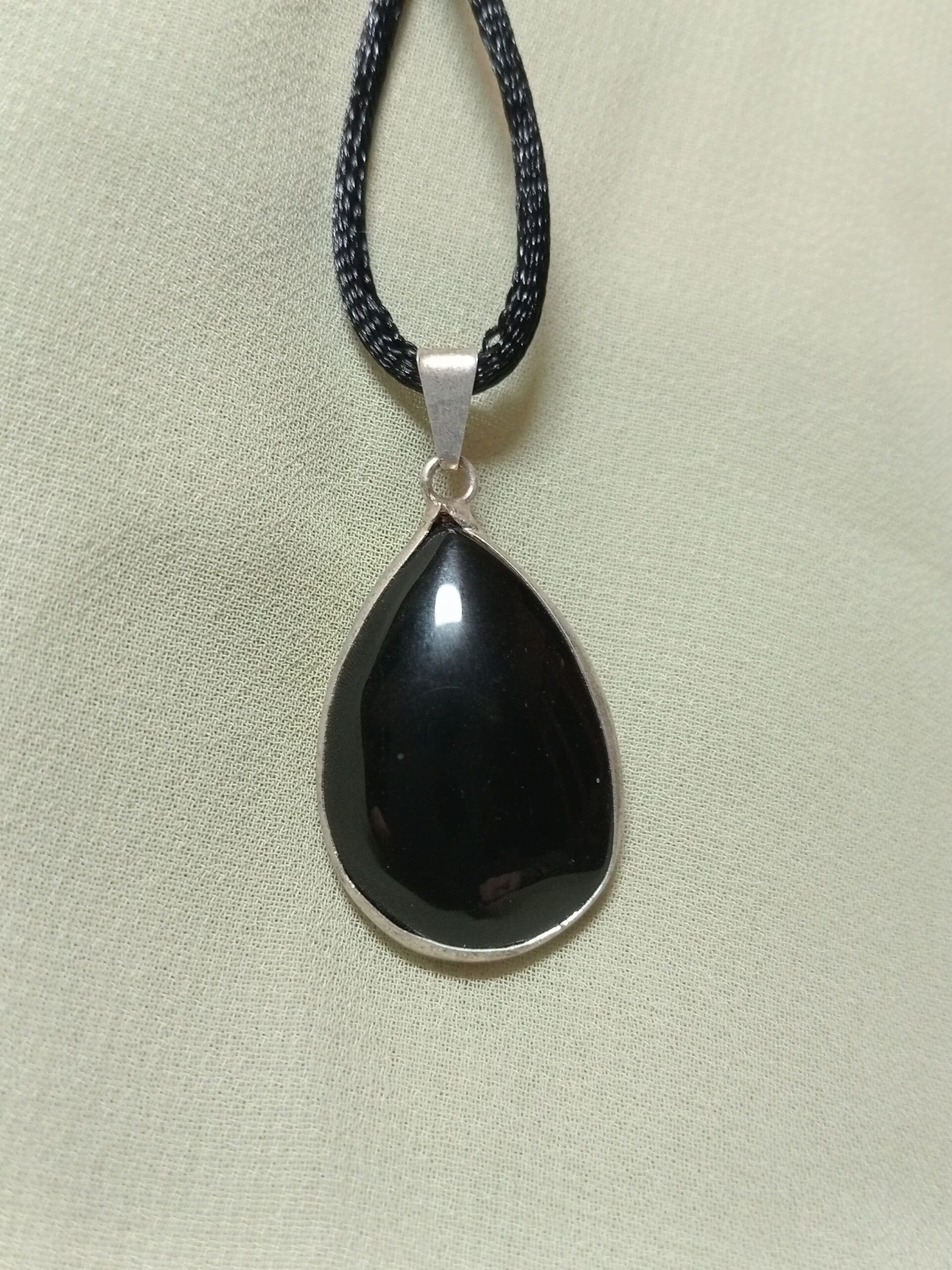 Colgante Gota Metal de Obsidiana - Imagen 3