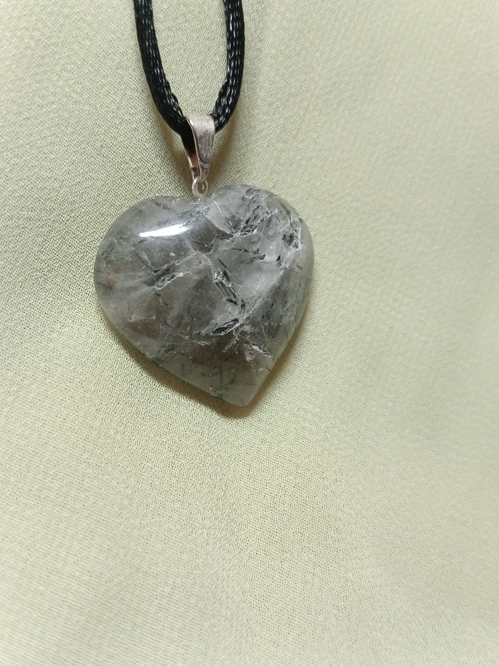 Colgante Corazón de Cuarzo Turmalinado - Imagen 6