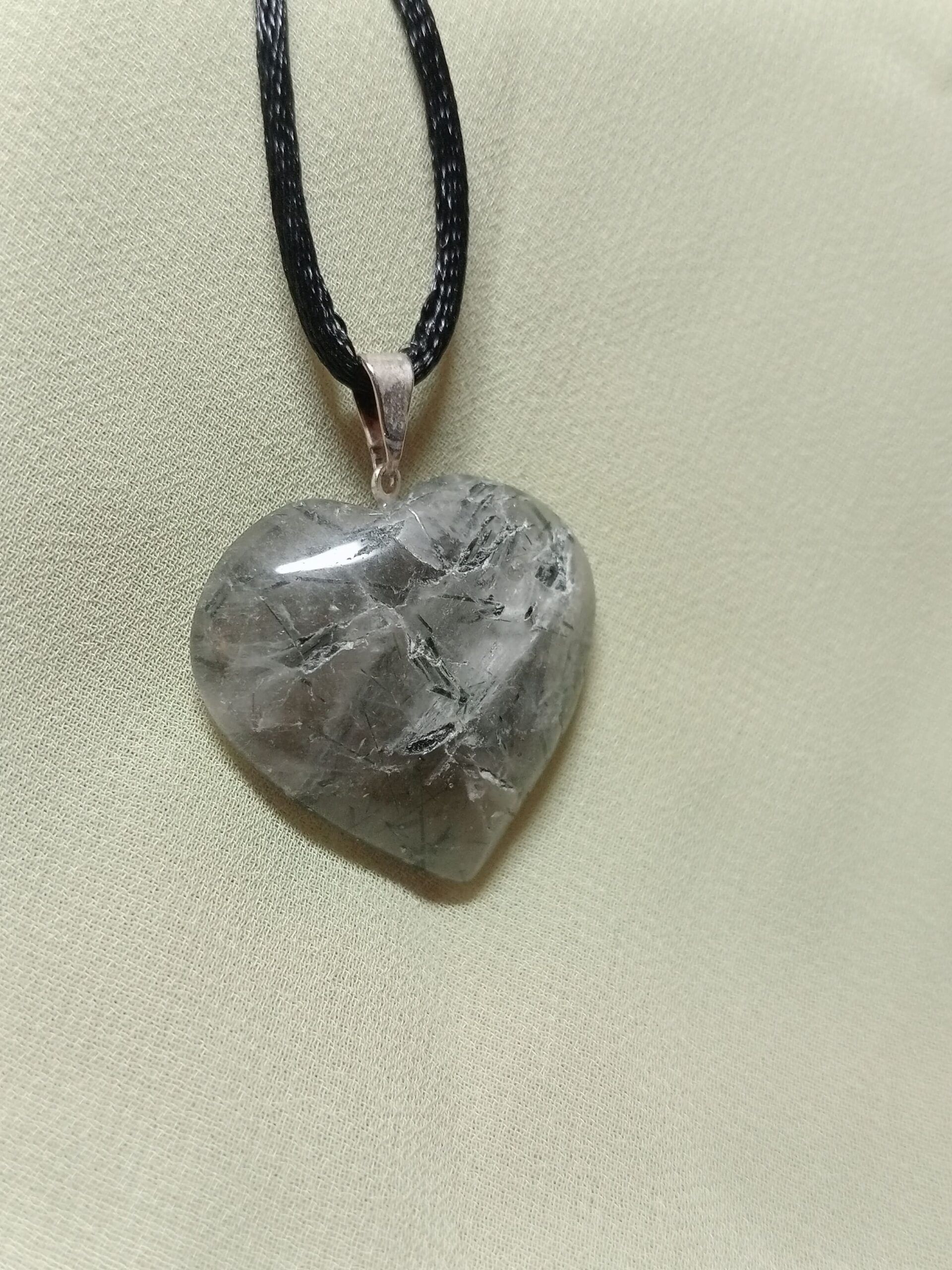 Colgante Corazón de Cuarzo Turmalinado - Imagen 7