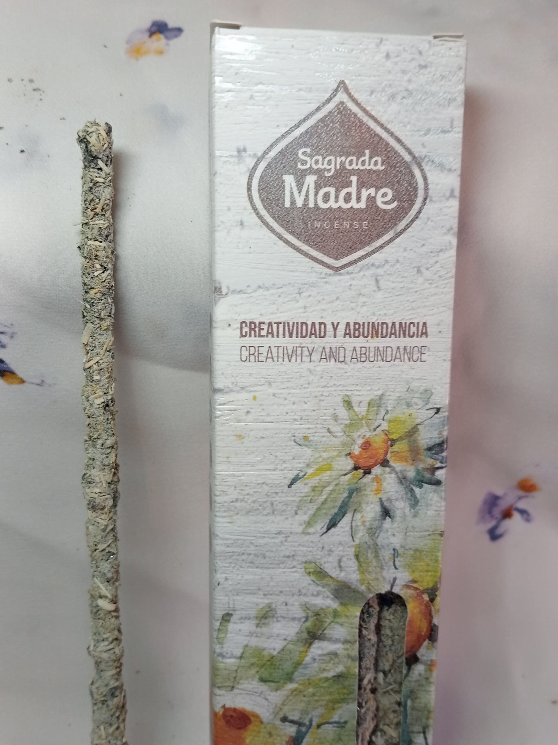 Incienso Stick Sagrada Madre de Yagra con Manzanilla y Olíbano - Imagen 4