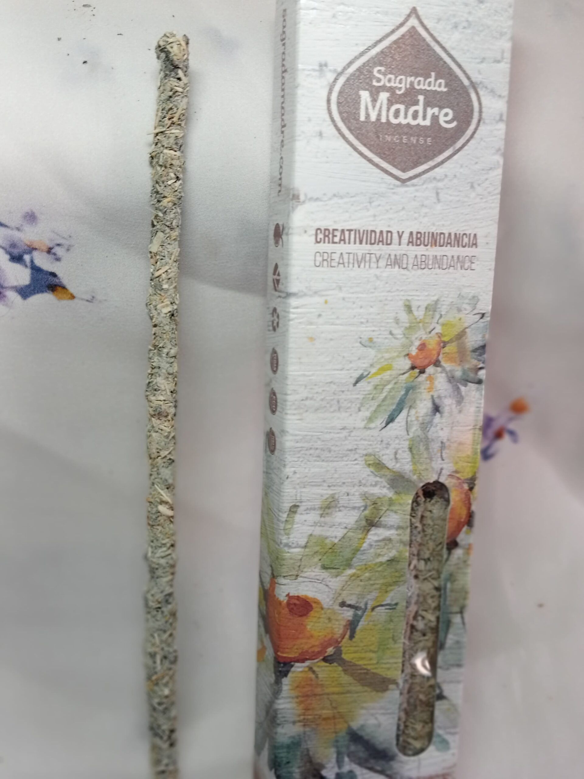 Incienso Stick Sagrada Madre de Yagra con Manzanilla y Olíbano - Imagen 2